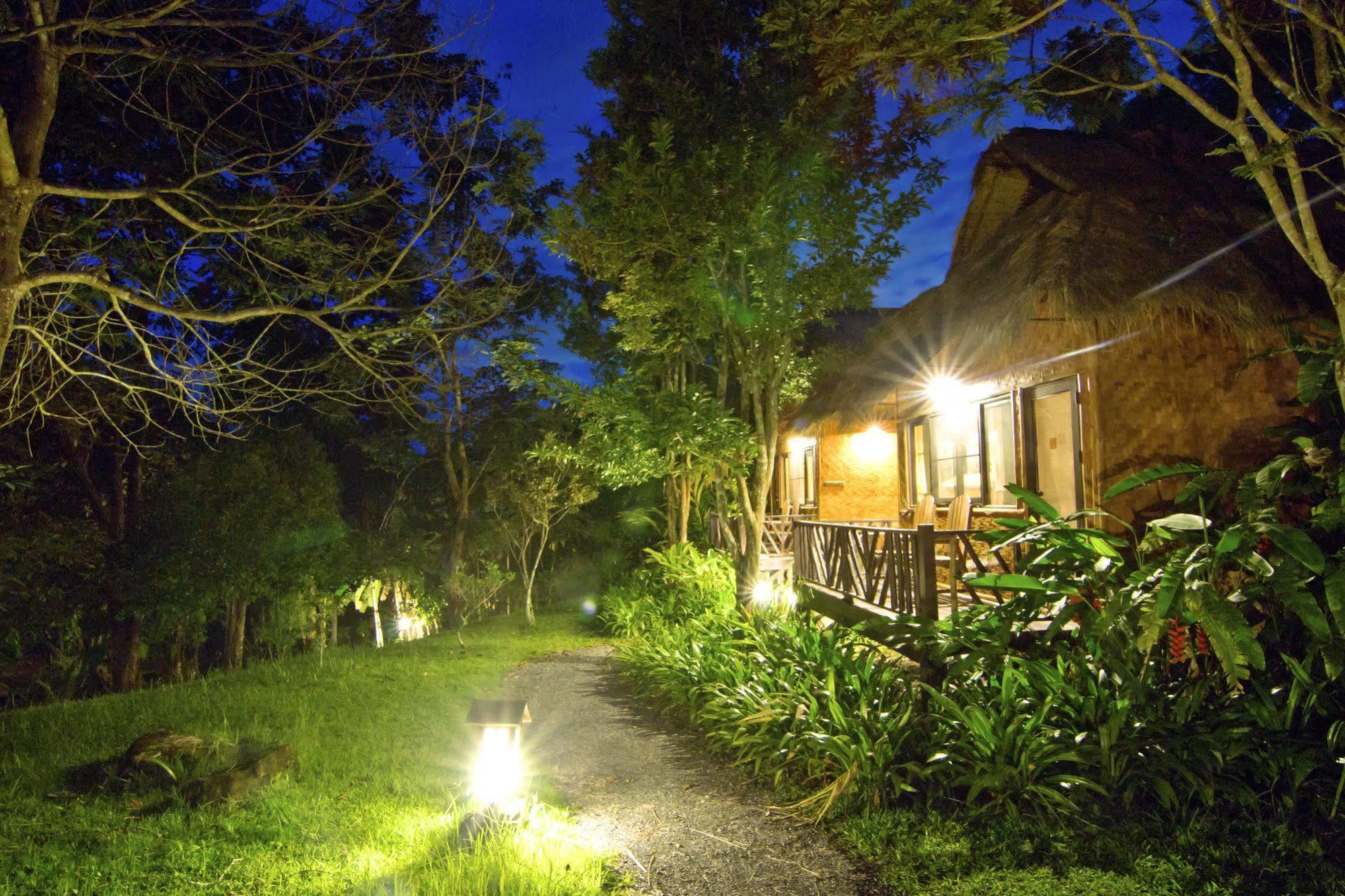 Hmong Hilltribe Lodge Мае Рим Екстериор снимка
